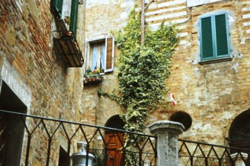 38 Montepulciano